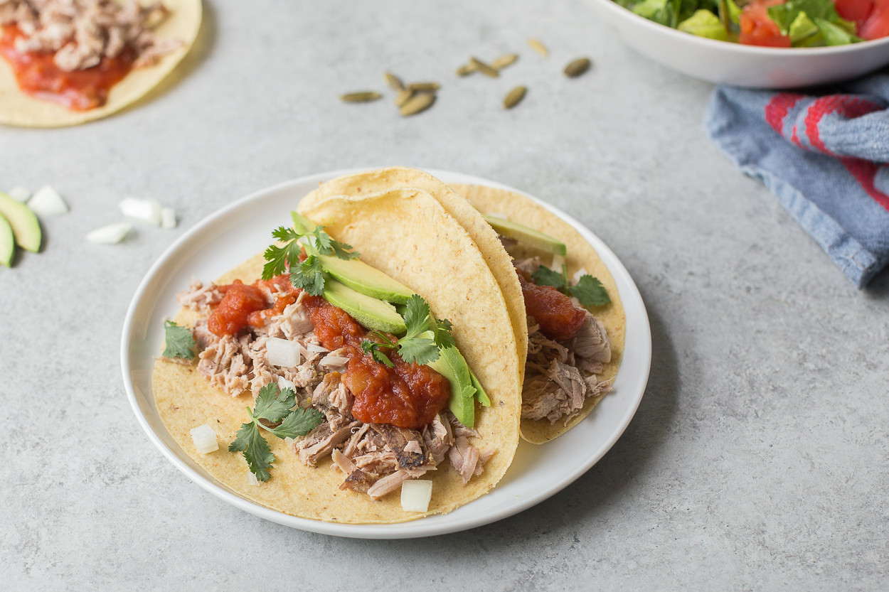 Slow Cooker Carnitas Tacos 