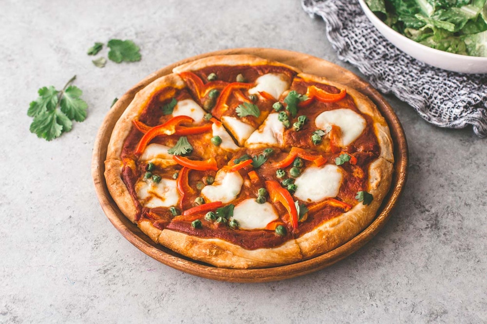 Indian Pizza with Peas and Bell Peppers