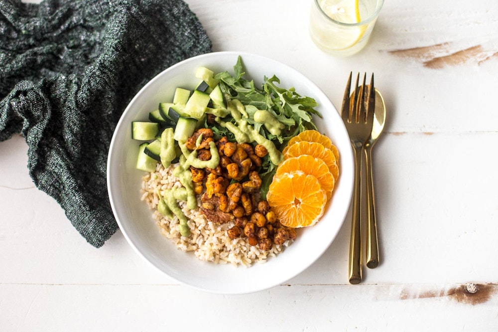 Buddha Bowl with Chickpeas and Walnuts