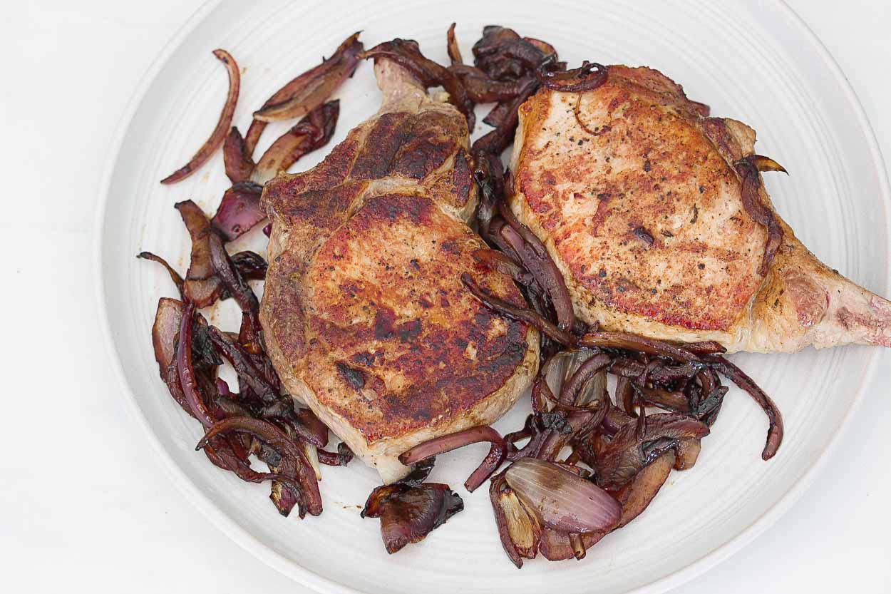Pork Chops with Balsamic Red Onions