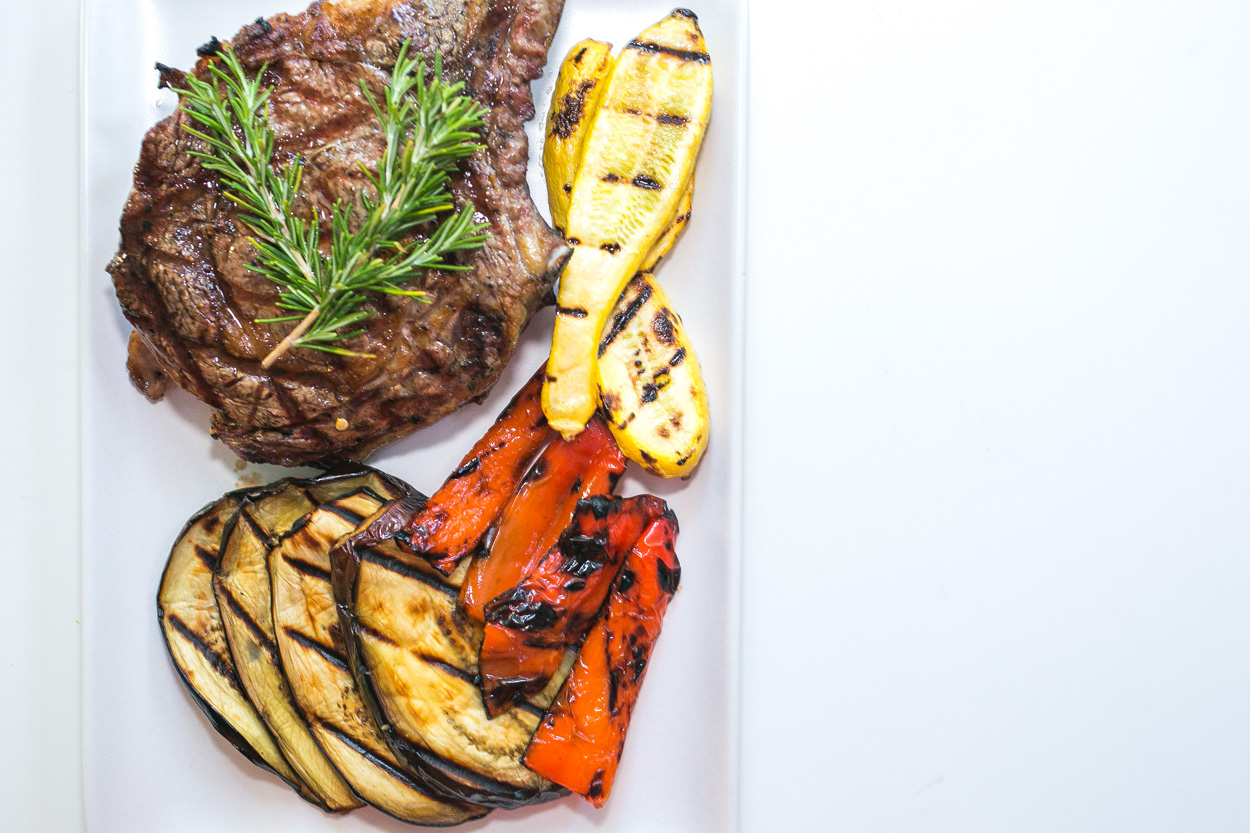 Grilled Rosemary Bisteca and Vegetables