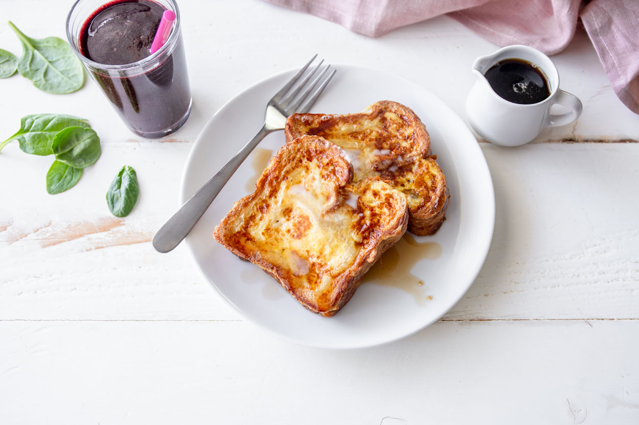 French Toast with Cinnamon Apples