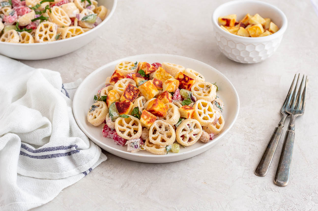 Greek Pasta Salad with Halloumi and Chickpeas