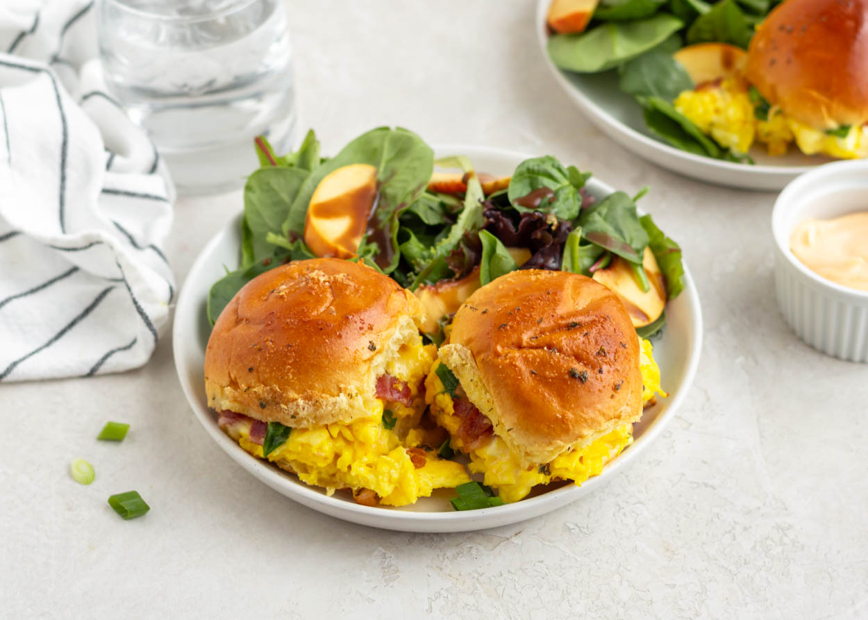 Scrambled Egg and Bacon Sliders