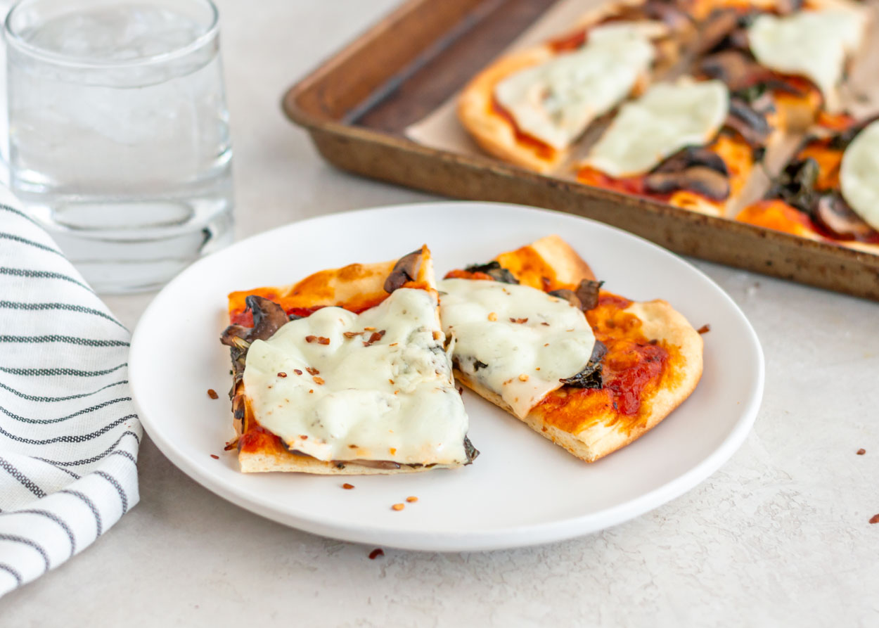 Pizza with Balsamic Mushrooms