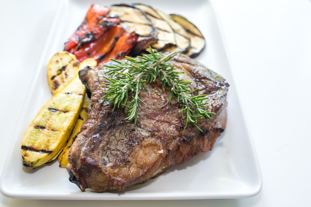 Grilled Rosemary Bisteca with Grilled Veggies