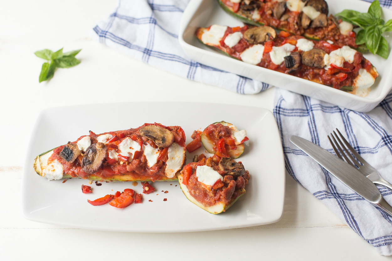 Pizza-Stuffed Zucchini