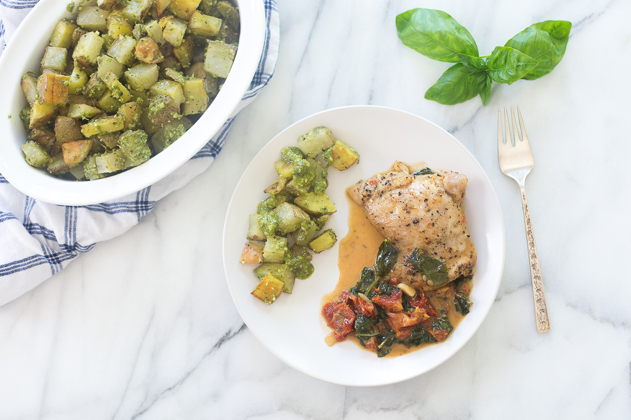 Skillet Chicken with Sun-dried Tomatoes and Spinach 