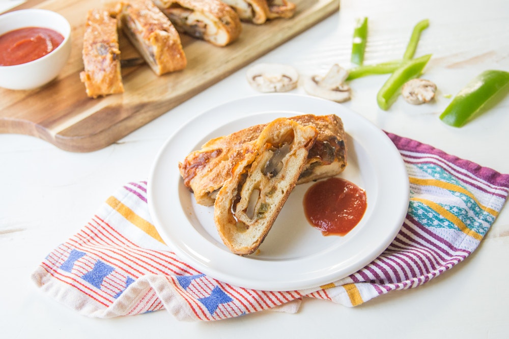 Vegetable Stromboli with Bell Peppers and Mushrooms